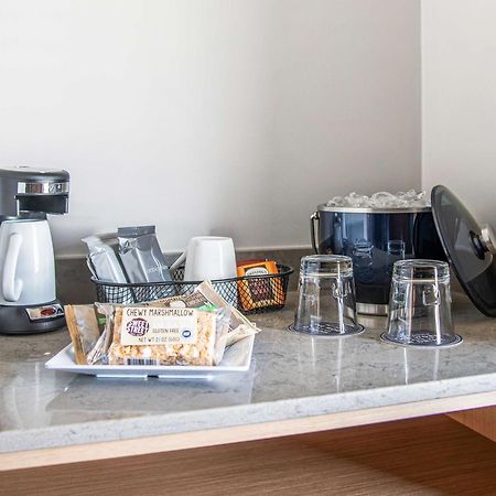 Hyatt Place Newark-Silicon Valley Bagian luar foto