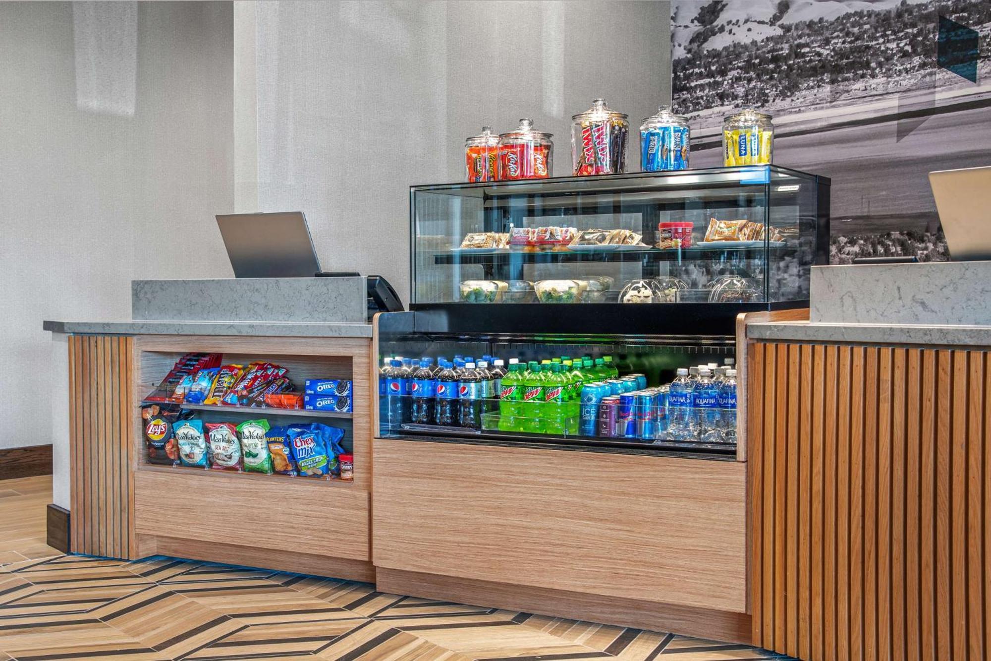 Hyatt Place Newark-Silicon Valley Bagian luar foto